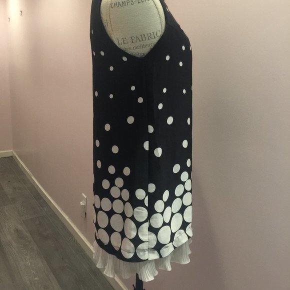 Size S Polka dot sleeveless satin dress black & white pleated trim button decor - Picture 3 of 10